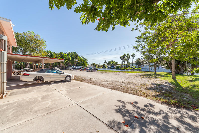 Commercial Building For Sale (PENDING), 17707/711 San Carlos Boulevard, Fort Myers Beach, FL 33931