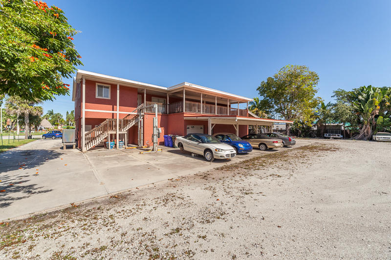 Commercial Building For Sale (PENDING), 17707/711 San Carlos Boulevard, Fort Myers Beach, FL 33931