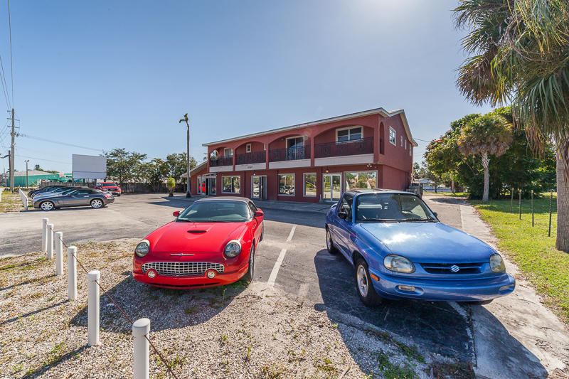 Commercial Building For Sale (PENDING), 17707/711 San Carlos Boulevard, Fort Myers Beach, FL 33931