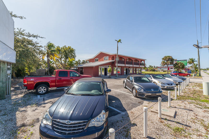 Commercial Building For Sale (PENDING), 17707/711 San Carlos Boulevard, Fort Myers Beach, FL 33931