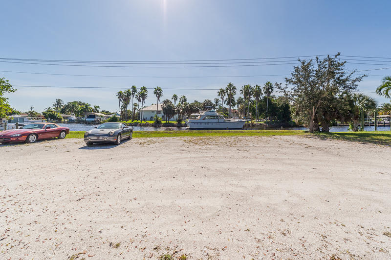 Commercial Building For Sale (PENDING), 17707/711 San Carlos Boulevard, Fort Myers Beach, FL 33931