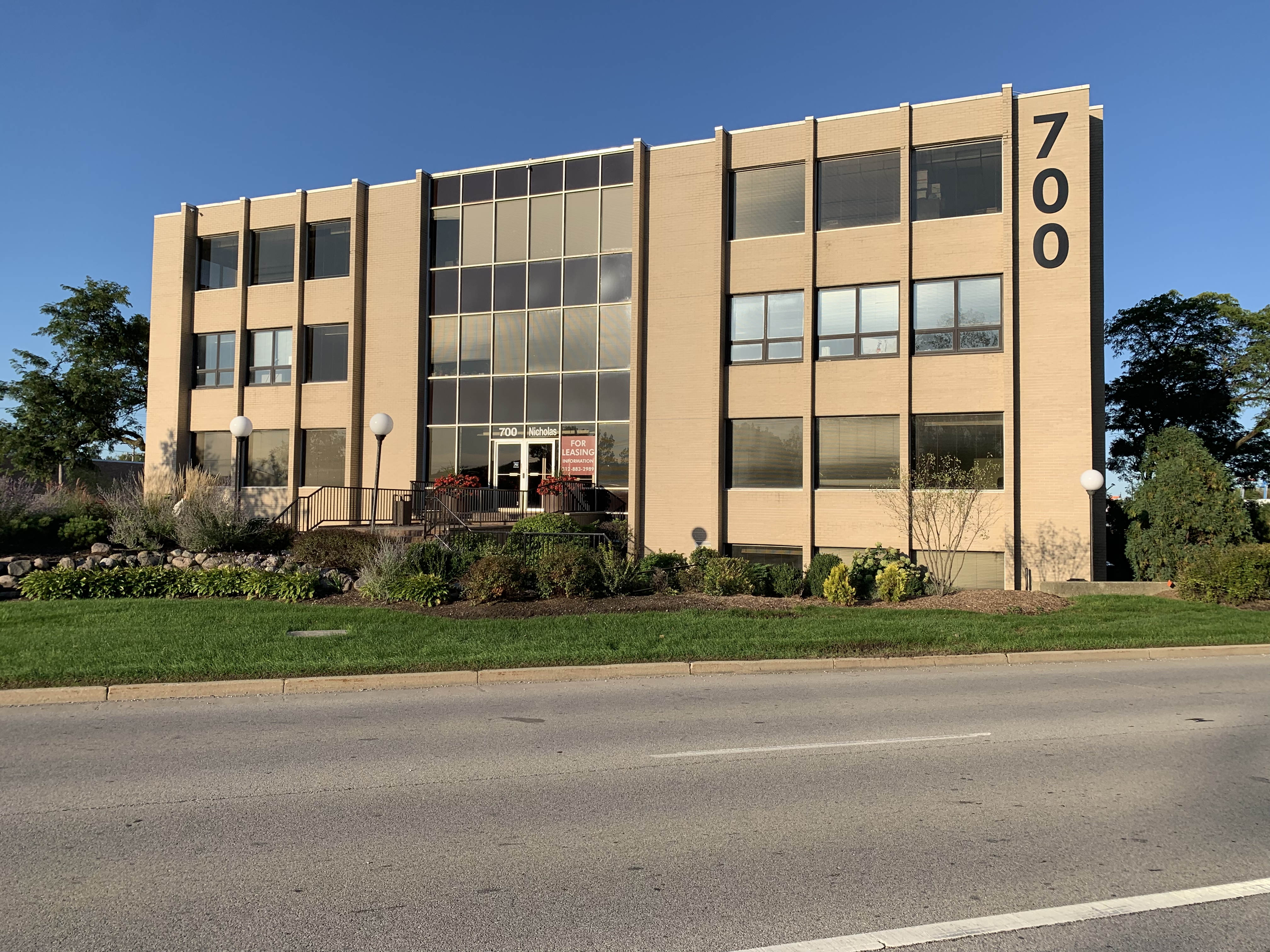 700 Nicholas For Lease