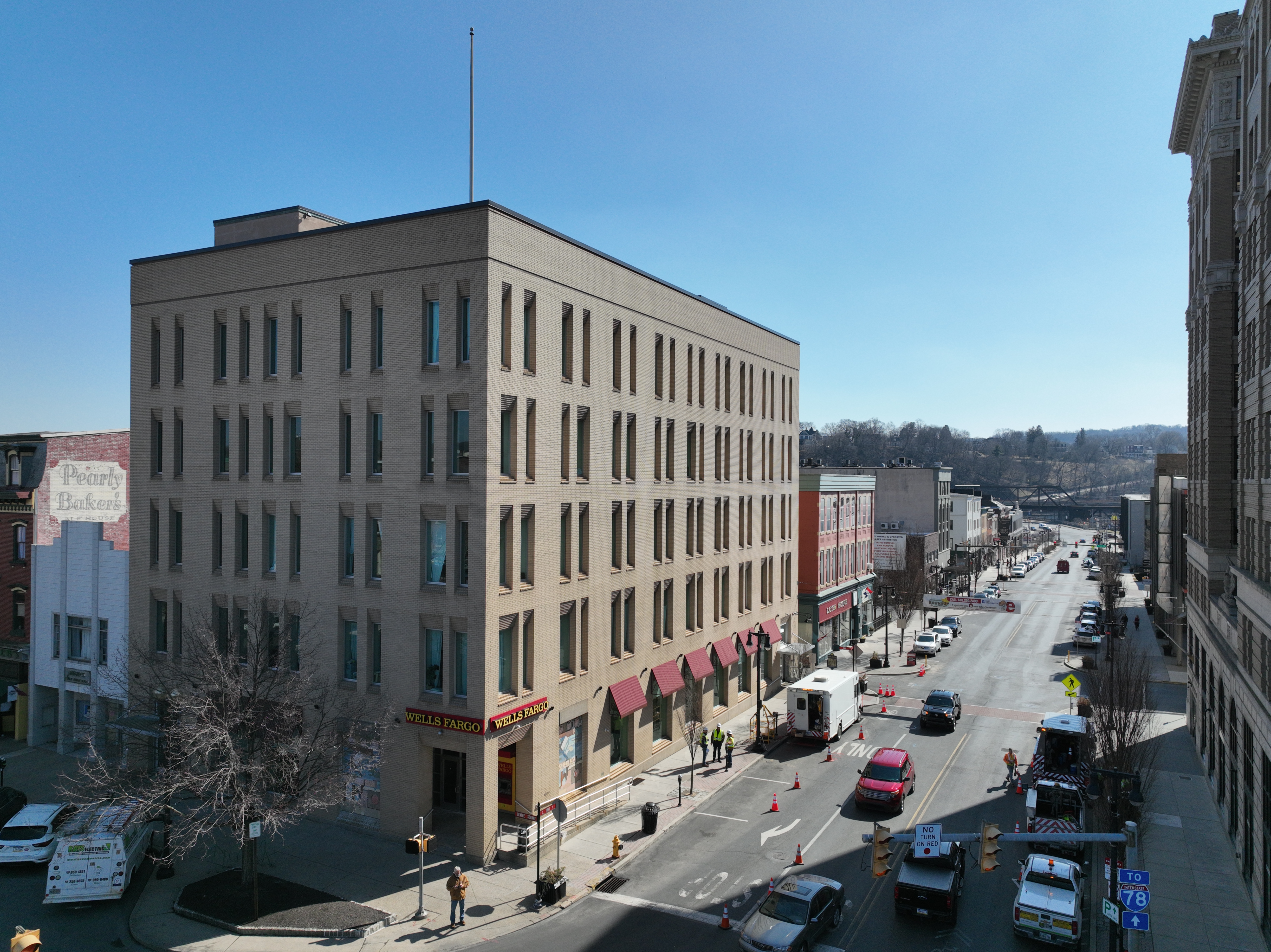 16 Centre Square