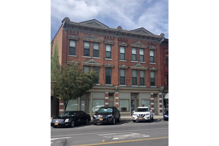 807 Salina Street North, Syracuse, NY