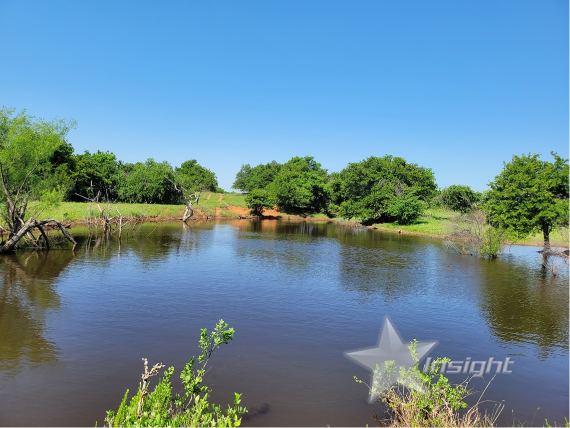 Land property in Sterling, OK