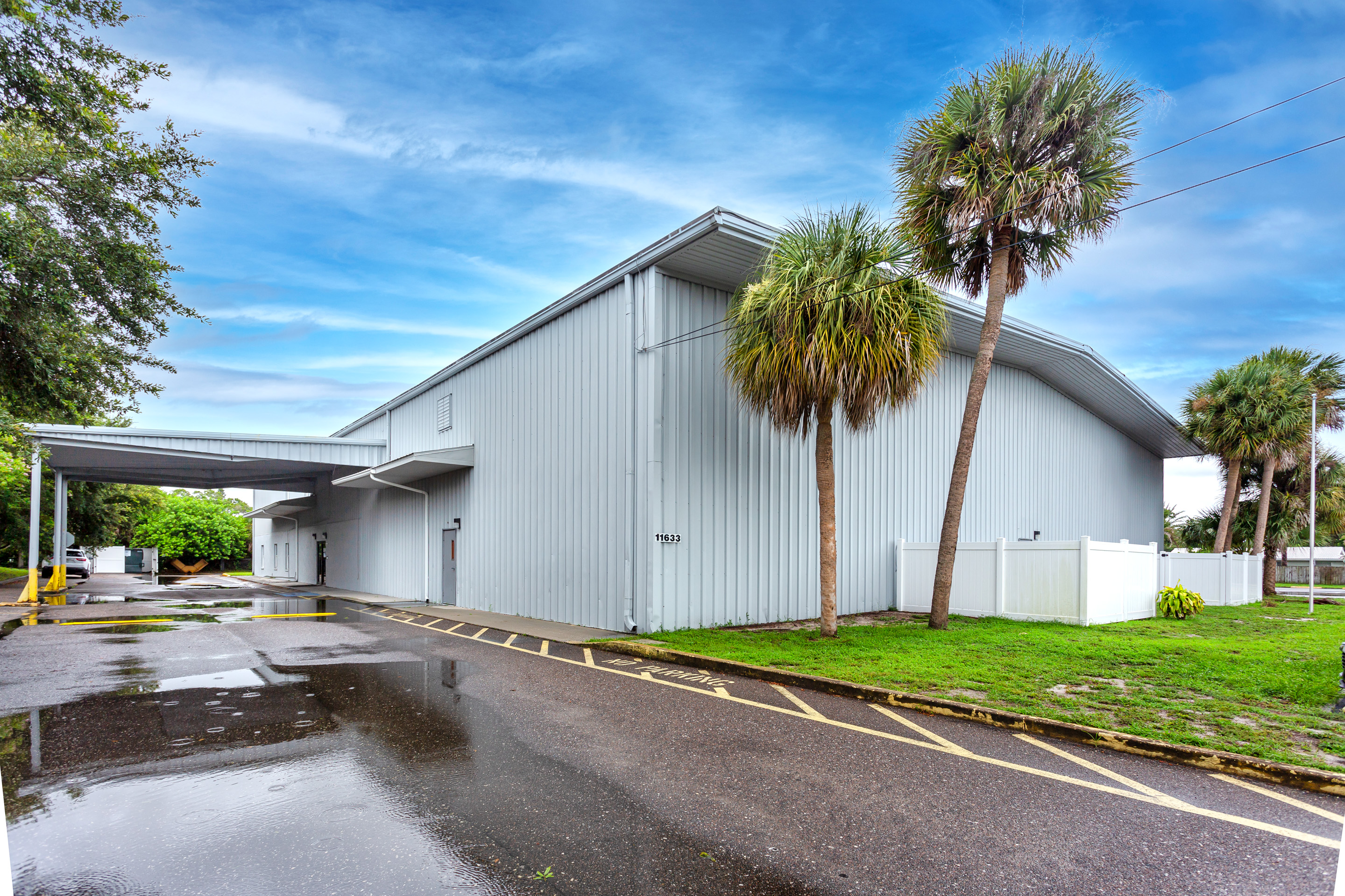 Flex 24,000 SF space in Largo, FL