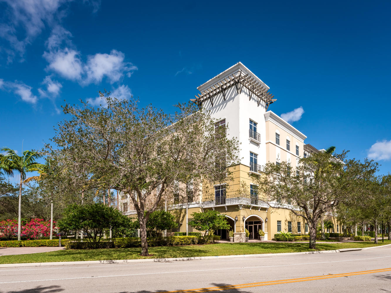 Abacoa Town Center FOR LEASE on 1395 University Boulevard,