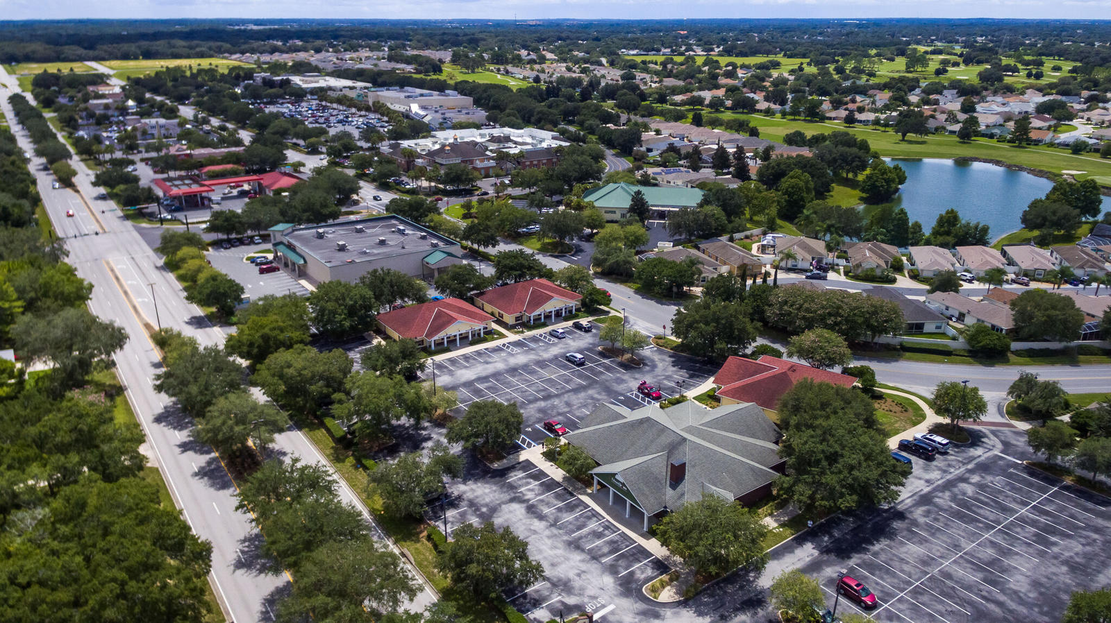 3,500 SF Office The Villages Golf Cart FOR LEASE on 8483 SE 165th