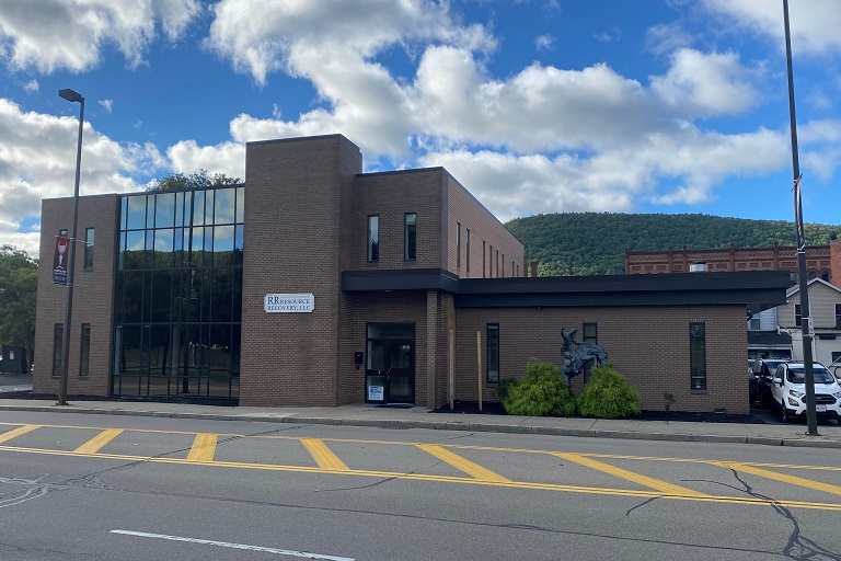 88 Tioga Avenue East, Corning, NY