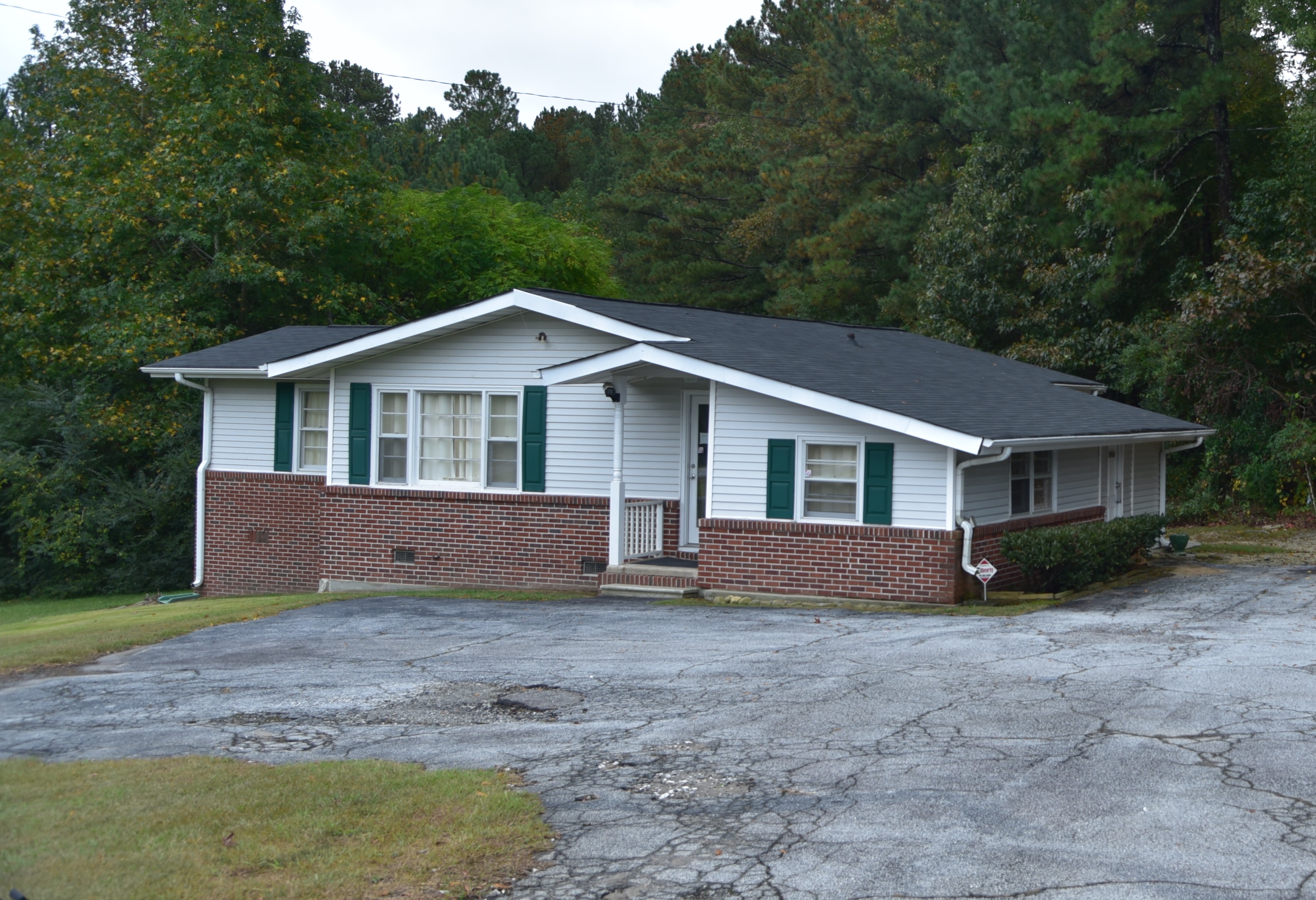 828 Athens Hwy.