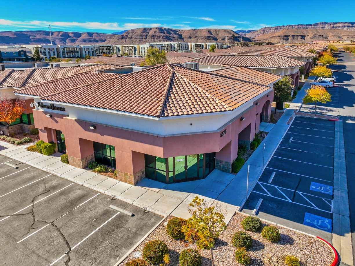 100% Leased NNN Investment in 89148, 5576 South Fort Apache Road, Las Vegas, NV 89148