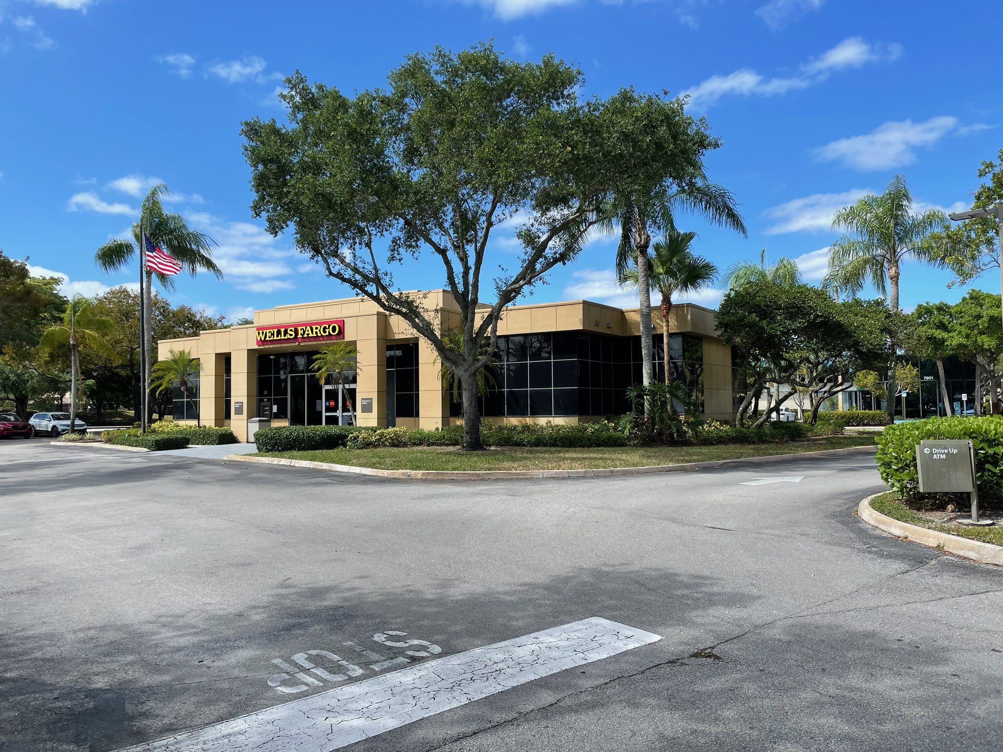 Rolling Hills Office Center - Outparcel