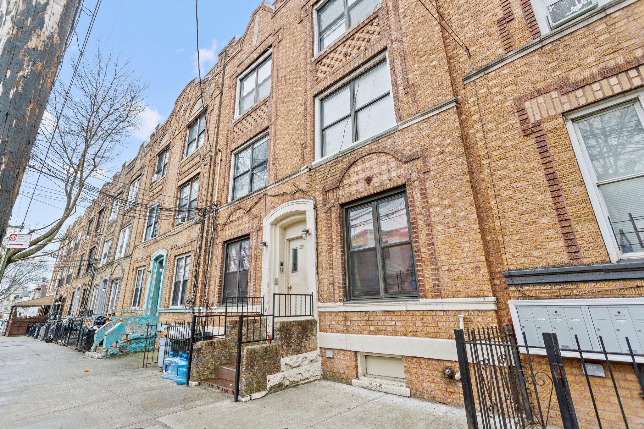42 Lincoln Ave, Brooklyn, NY 11208