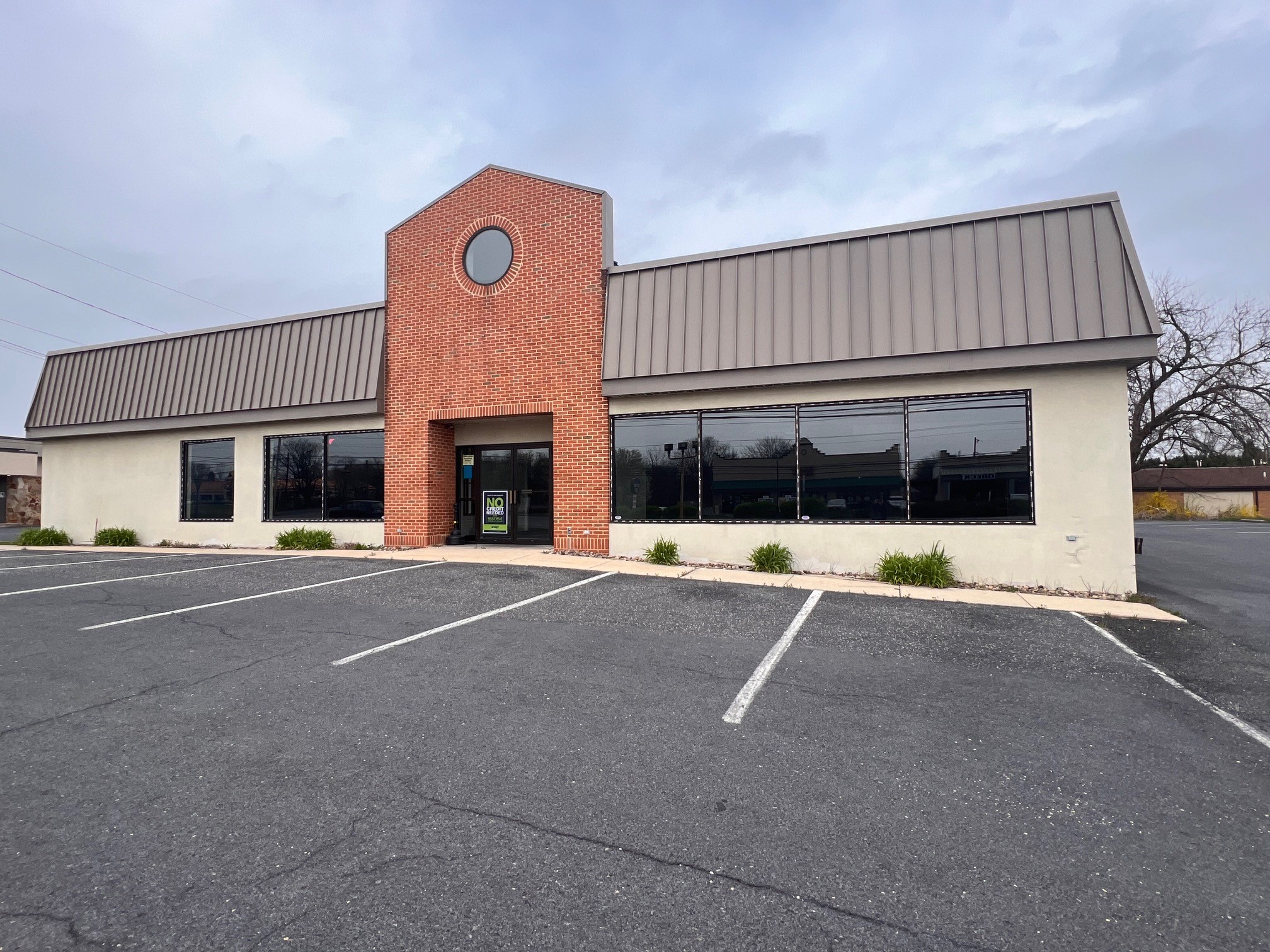 6484 Carlisle Pike, Mechanicsburg, PA 17050 (Former Ashley Furniture)