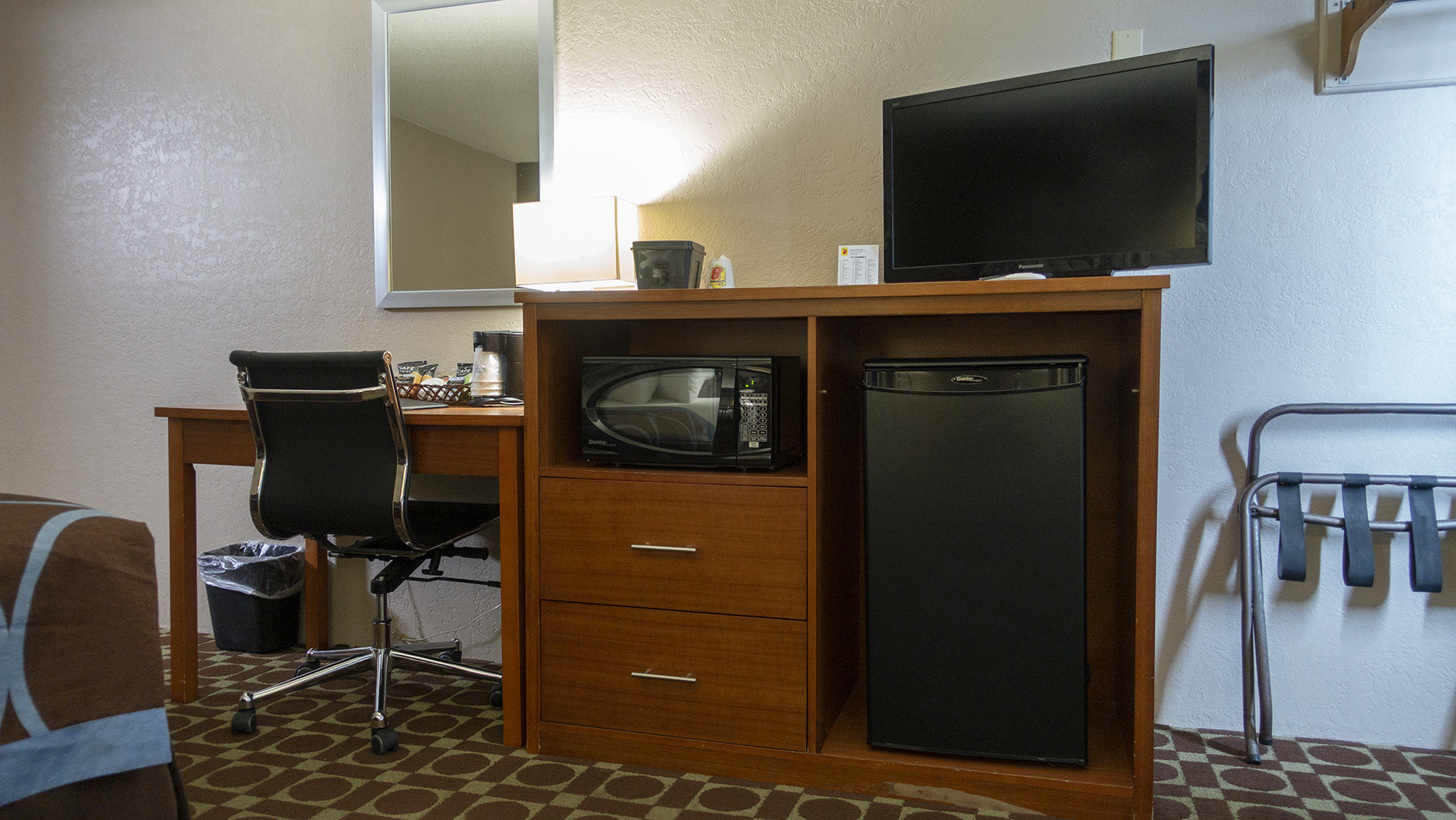 Super 8 Miles City, 2006 South Haynes Avenue, Miles City, MT 59301