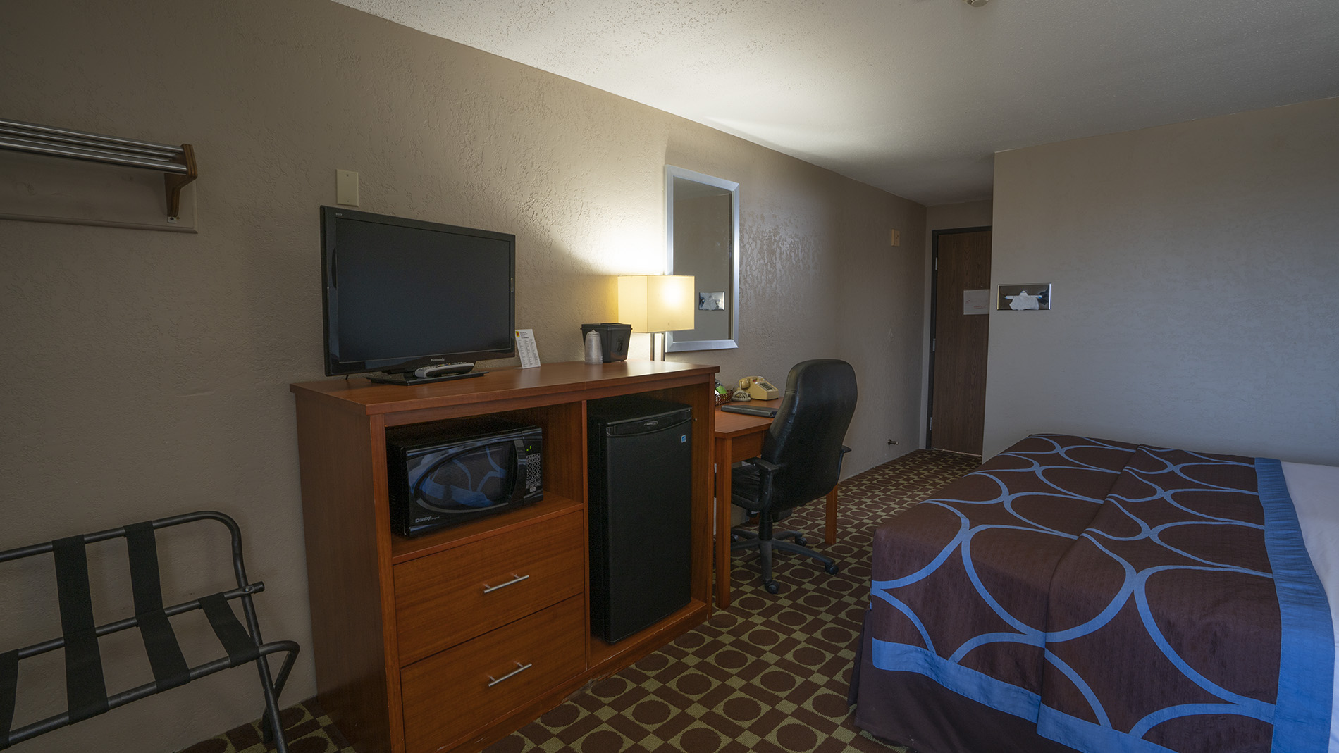 Super 8 Miles City, 2006 South Haynes Avenue, Miles City, MT 59301