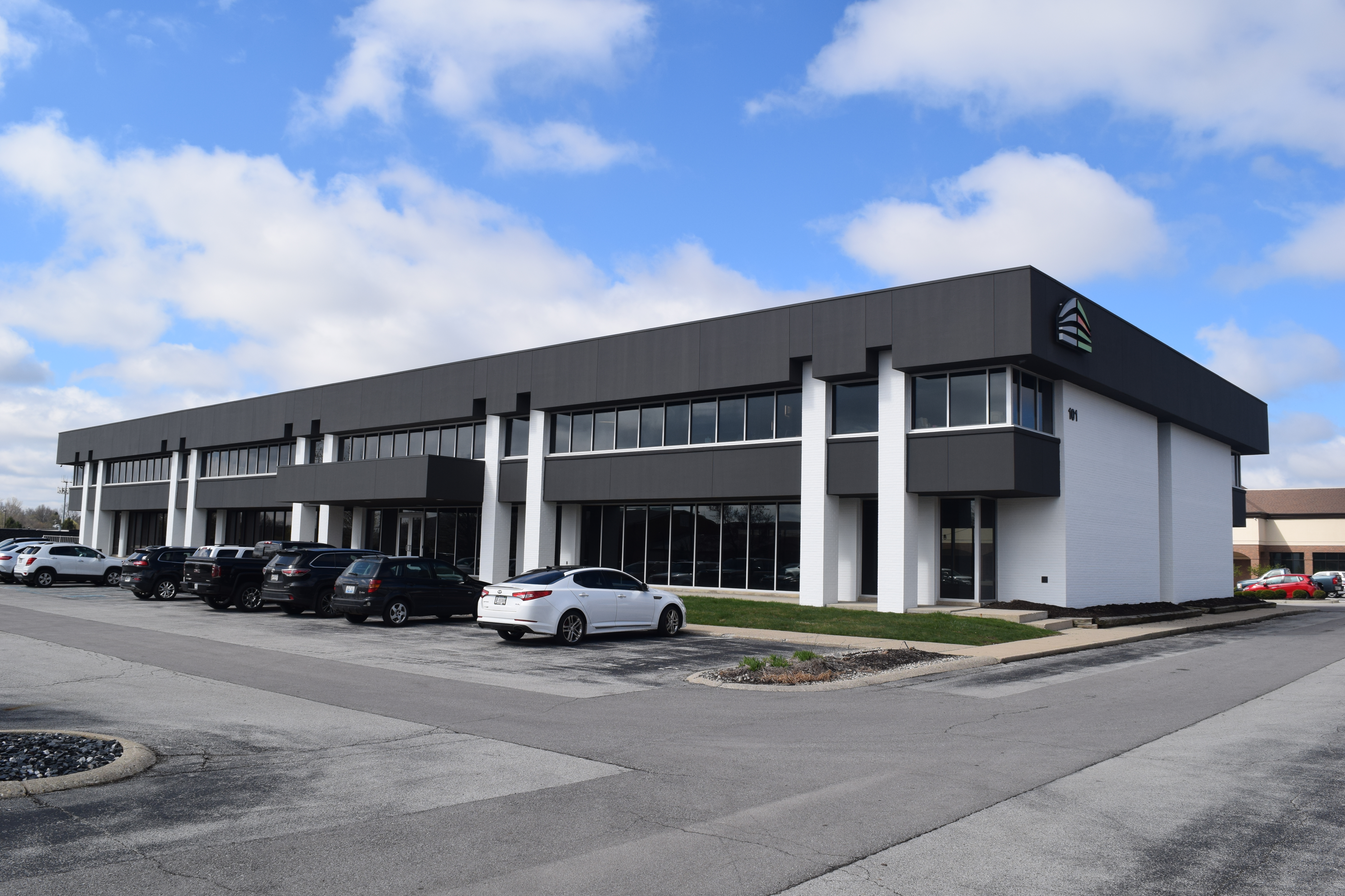 101 E Carmel Drive